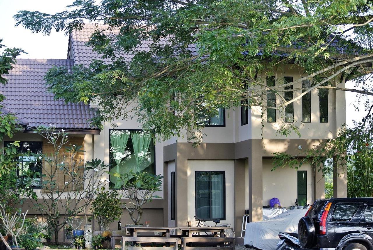 Jamjuree Garden Acomodação com café da manhã Ban Thung Ma Nieo Exterior foto