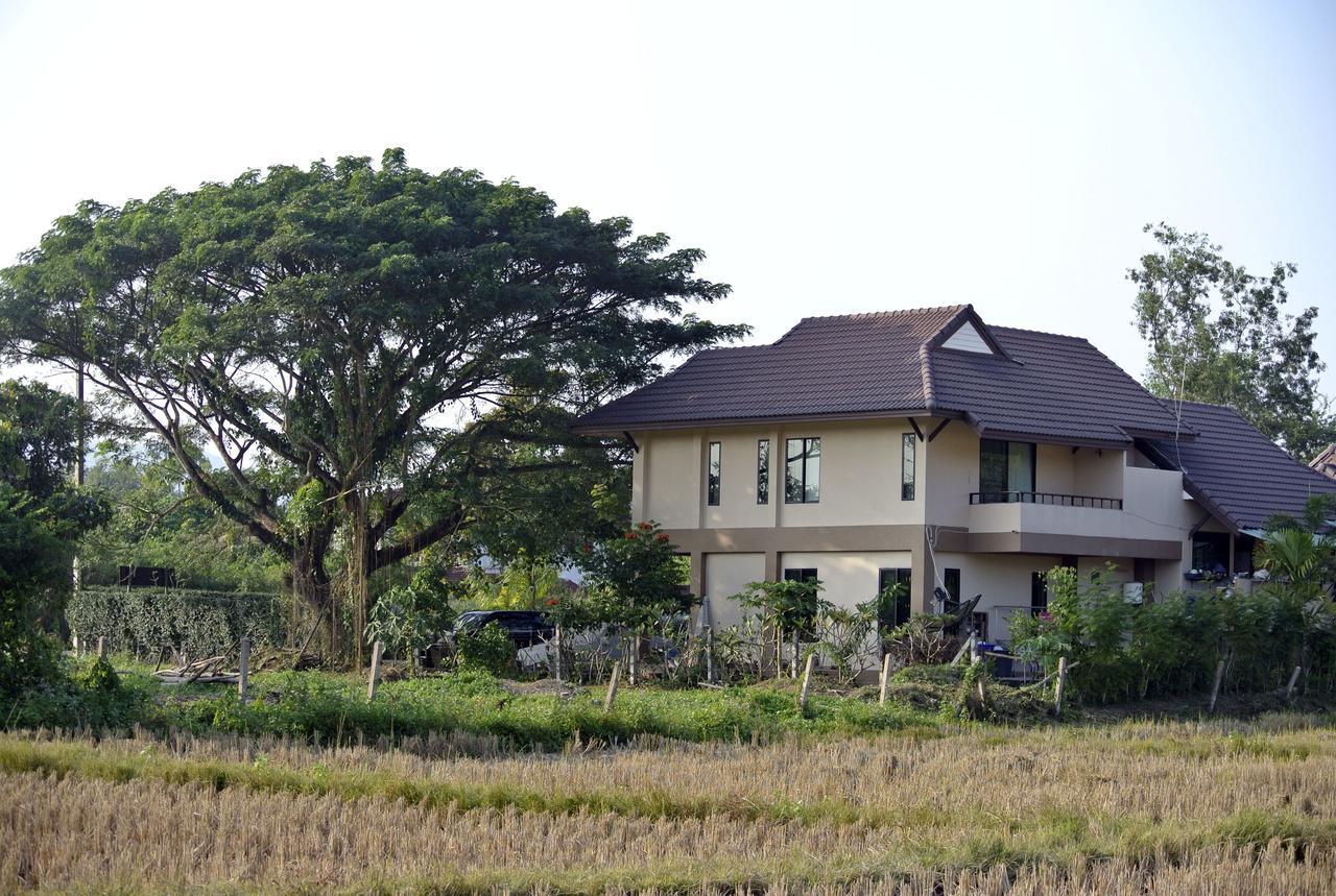Jamjuree Garden Acomodação com café da manhã Ban Thung Ma Nieo Exterior foto