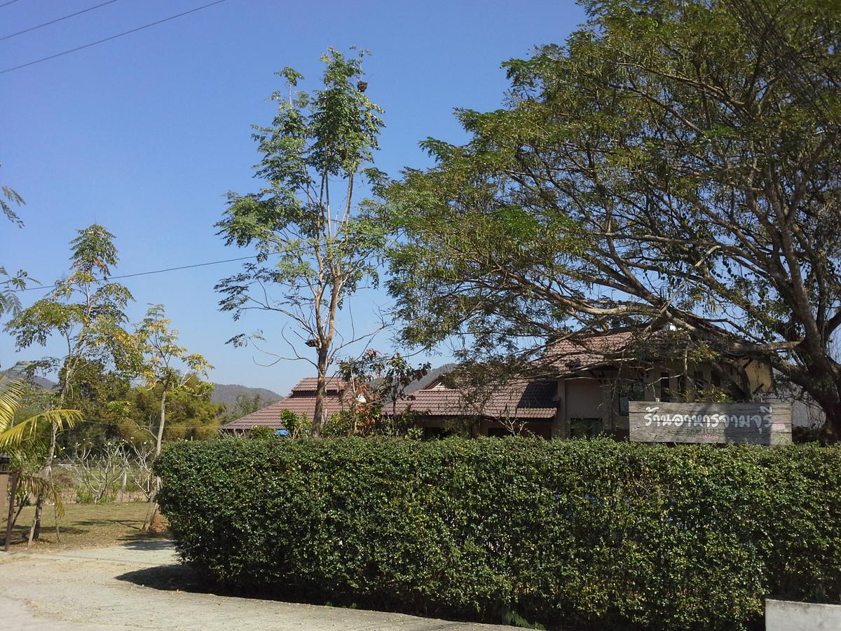 Jamjuree Garden Acomodação com café da manhã Ban Thung Ma Nieo Exterior foto